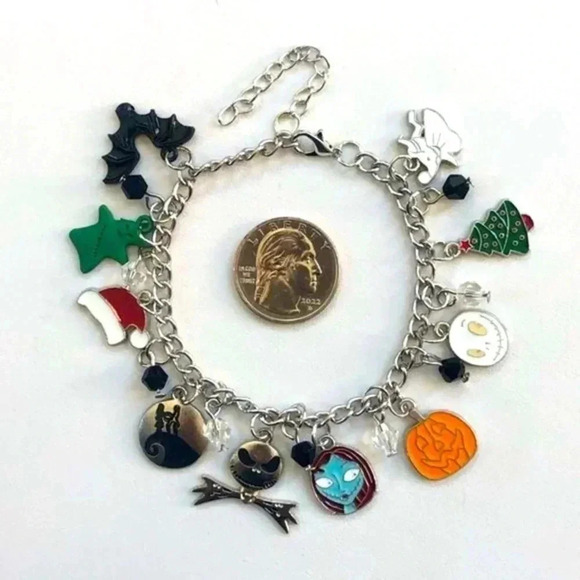 The Nightmare Before Christmas Themed Charm Bracelet NWT - Picture 2 of 7